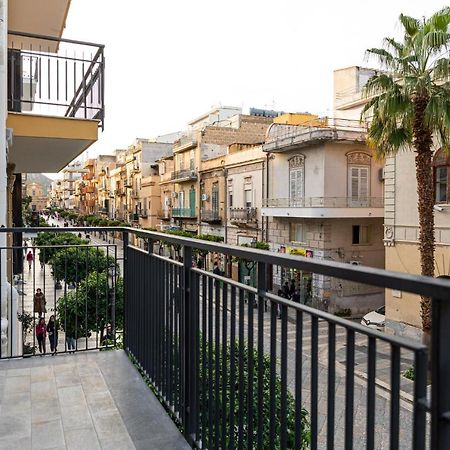 Casa Vacanze Del Corso Bagheria Bagian luar foto