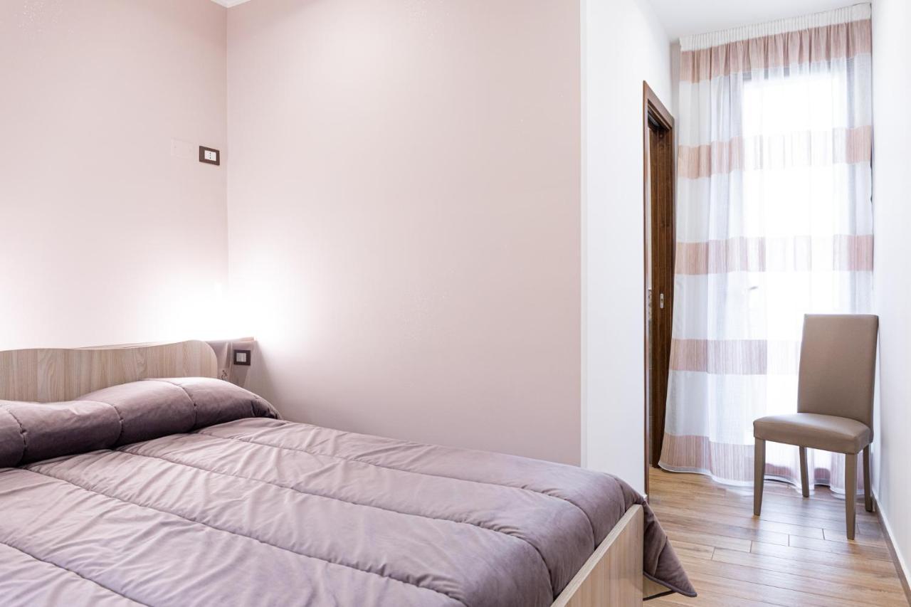 Casa Vacanze Del Corso Bagheria Bagian luar foto